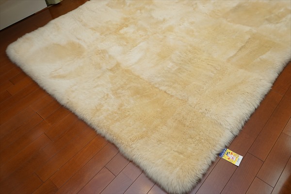 日本製マスダ社製造の最高品質長毛ムートン敷物ラグカーペットです。