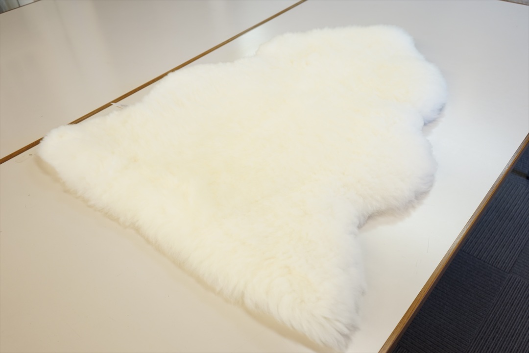 長毛フリースラグ１匹物①