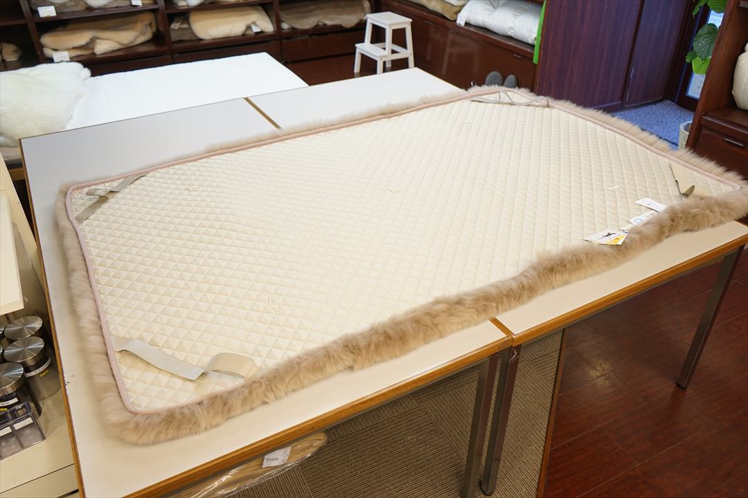 長毛タイプムートンシーツセミダブル　ブラウン色②